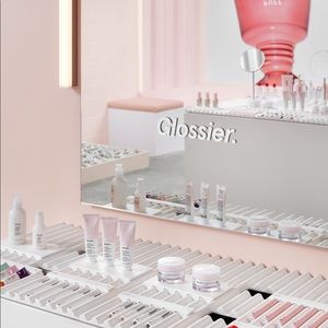 Meet your Posher, Alicia